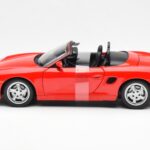 Porsche Boxster 986 Červený UT Models 1:18 - image 3 of 6