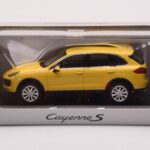 Porsche Cayenne 92A Písková Žlutá Minichamps 1:43 - image 4 of 4