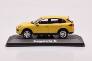 Porsche Cayenne 92A Písková Žlutá Minichamps 1:43
