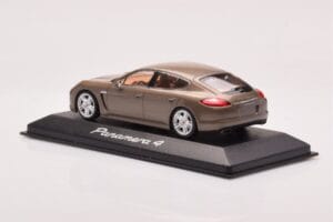 Porsche Panamera 970 4 Béžový Metalický Minichamps 1:43 WAP02000319 Kov – obrázek 3 z 4