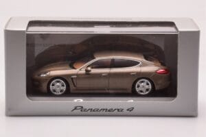 Porsche Panamera 970 4 Béžový Metalický Minichamps 1:43 WAP02000319 Kov – obrázek 4 z 4