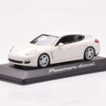 Porsche Panamera 970 Diesel Carrara Bílý Minichamps 1:43 - image 2 of 4