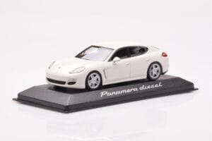 Porsche Panamera 970 Diesel Carrara Bílý Minichamps 1:43 WAP0200090C Kov – obrázek 2 z 4