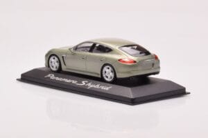 Porsche Panamera 970 S Hybrid Critall Zelený Minichamps 1:43 WAP0205010A Kov – obrázek 3 z 4