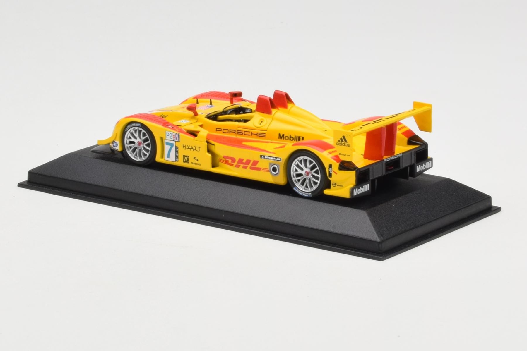 Porsche RS Spyder DHL #7 R. Dumas / T. Bernhard Winner Long Beach GP ALMS 2007 Minichamps 1:43 400076607 Kov – obrázek 3 z 4