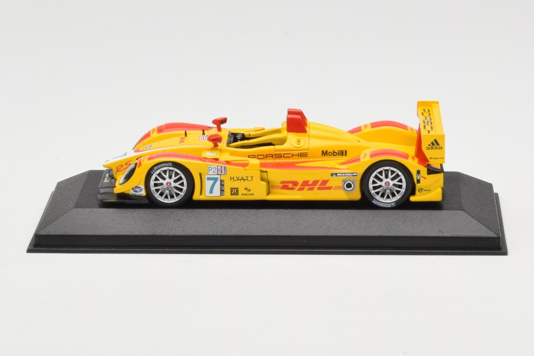 Porsche RS Spyder DHL #7 R. Dumas / T. Bernhard Winner Long Beach GP ALMS 2007 Minichamps 1:43 400076607 Kov