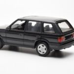 Range Rover P38 4.6 HSE Černý Metalíza AUTOart 1:18 - image 5 of 9