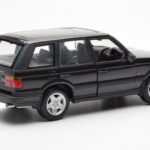 Range Rover P38 4.6 HSE Černý Metalíza AUTOart 1:18 - image 6 of 9