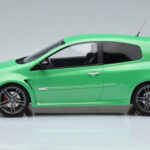 Renault Clio 3 RS Zelený Otto 1:18 - image 3 of 6