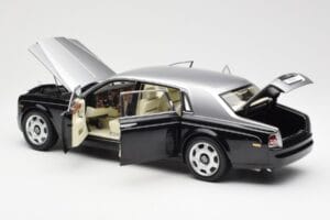 Rolls-Royce Phantom VII EWB Černý a Stříbrný Kyosho 1:18 08841BKS Kov – obrázek 5 z 8