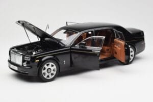 Rolls-Royce Phantom VII EWB Diamond Černý Kyosho 1:18 08841DBK2 Kov – obrázek 2 z 8