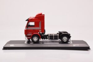Scania 142 M Červený IXO 1:43