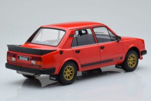 Skoda 130 LR Červený IXO 1:18 18CMC159 Kov – obrázek 2 z 6