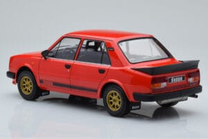 Skoda 130 LR Červený IXO 1:18 18CMC159 Kov – obrázek 5 z 6