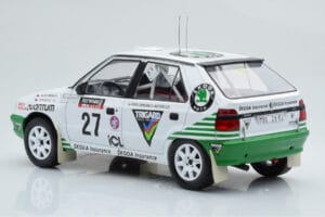 Skoda Felicia #27 P. Sibera / P. Gross Rally RAC Lombard 1995 IXO 1:18 18RMC148 Kov – obrázek 5 z 6