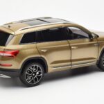 Skoda Kodiaq Zlatý FAW 1:18 ZSX000001GOL - image 3 of 8