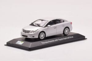 Toyota Avensis T270 Stříbrný Minichamps 1:43 403166903 Kov – obrázek 2 z 4