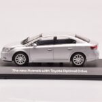 Toyota Avensis T270 Stříbrný Minichamps 1:43