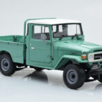 Toyota Land Cruiser 40 4x4 Pickup Zelený Kyosho 1:18 - image 6 of 8