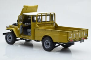 Toyota Land Cruiser 40 4x4 Pickup Olivový Kyosho 1:18 08958K Kov – obrázek 3 z 8