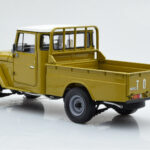 Toyota Land Cruiser 40 4x4 Pickup Olivový Kyosho 1:18 - image 7 of 8