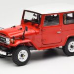 Toyota Land Cruiser FJ40 Van Červený Kyosho 1:18 08971R