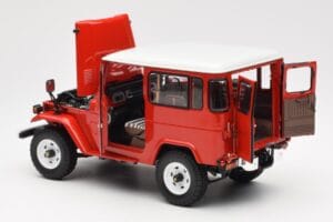Toyota Land Cruiser FJ40 Van Červený Kyosho 1:18 08971R Kov – obrázek 5 z 8