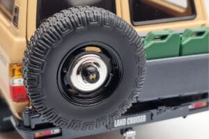 Toyota Land Cruiser 60 Béžový S Volitelnými Díly Kyosho 1:18 08956XBE Kov – obrázek 7 z 12
