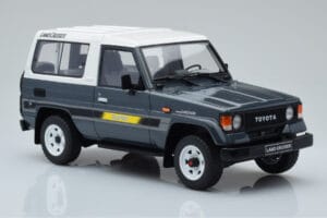 Toyota Land Cruiser LJ73 Šedý Otto 1:18 OT437 Pryskyřice – obrázek 4 z 6
