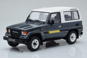 Toyota Land Cruiser LJ73 Šedý Otto 1:18 OT437
