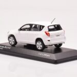 Toyota RAV4 XA30 Bílý Minichamps 1:43 - image 3 of 4