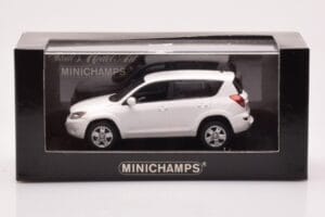 Toyota RAV4 XA30 Bílý Minichamps 1:43 400166571 Kov – obrázek 4 z 4