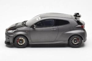 Toyota GR Yaris Circuit Package Černý Otto 1:18 OT1046 Kov – obrázek 3 z 6