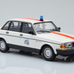 Volvo 240 GL Policie Belgie Minichamps 1:18 - image 4 of 6