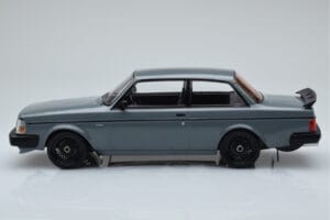 Volvo 240 Turbo Šedý IXO 1:18 18CMC089 Kov – obrázek 3 z 6