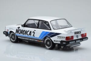 Volvo 240 Turbo Nordica #2 U. Granberg / T. Lindstrom ETCC Brno 1986 IXO 1:18 18RMC088 Kov – obrázek 5 z 6
