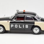 Volvo P121 Policie Revell 1:18 8904 - image 4 of 8