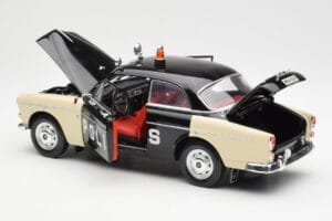 Volvo P121 Policie Revell 1:18 8904 Kov – obrázek 5 z 8