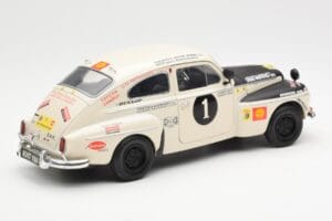 Volvo PV 544 Rally Revell 1:18 8922 Kov – obrázek 3 z 8