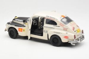 Volvo PV 544 Rally Revell 1:18 8922 Kov – obrázek 5 z 8