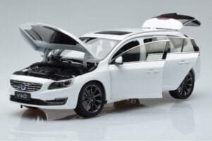 Volvo V60 D3 Crystal Bílý FAW 1:18 9430840 Kov – obrázek 2 z 7