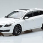 Volvo V60 D3 Crystal Bílý FAW 1:18