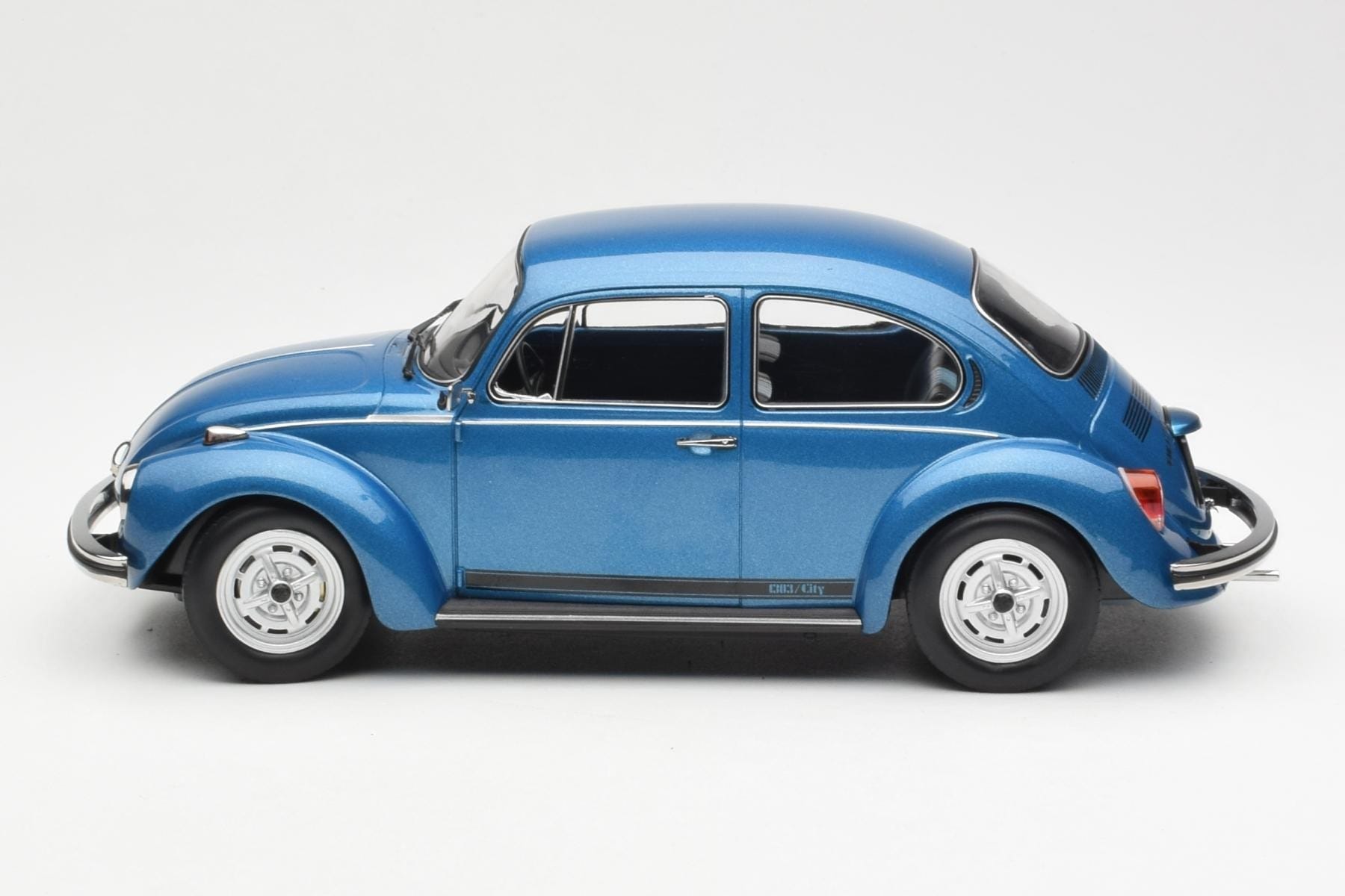 Volkswagen Beetle 1303 City Modrý Norev 1:18 188525 Kov – obrázek 3 z 6