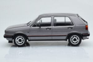 Volkswagen Golf GTI Mk2 Šedý MCG 1:18 MCG18390 Kov – obrázek 3 z 6