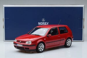 Volkswagen Golf Mk4 Červený Norev 1:18 188573 Kov – obrázek 7 z 7