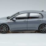 Volkswagen Golf GTI Mk8 Norev 1:18 188590 Kov - image 4 of 7