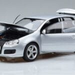 Volkswagen Golf GTI Mk5 Pirelli Edition Stříbrný Norev 1:18 188425 Kov - image 2 of 7