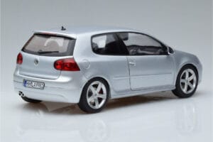 Volkswagen Golf GTI Mk5 Pirelli Edition Stříbrný Norev 1:18 188425 Kov – obrázek 3 z 7