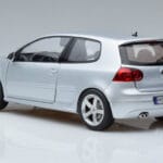 Volkswagen Golf GTI Mk5 Pirelli Edition Stříbrný Norev 1:18 188425 Kov - image 6 of 7