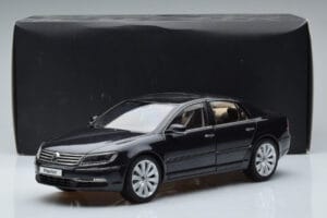 Volkswagen Phaeton V6 Mazeppa Šedý Kyosho 1:18 08831MBK Kov – obrázek 9 z 9